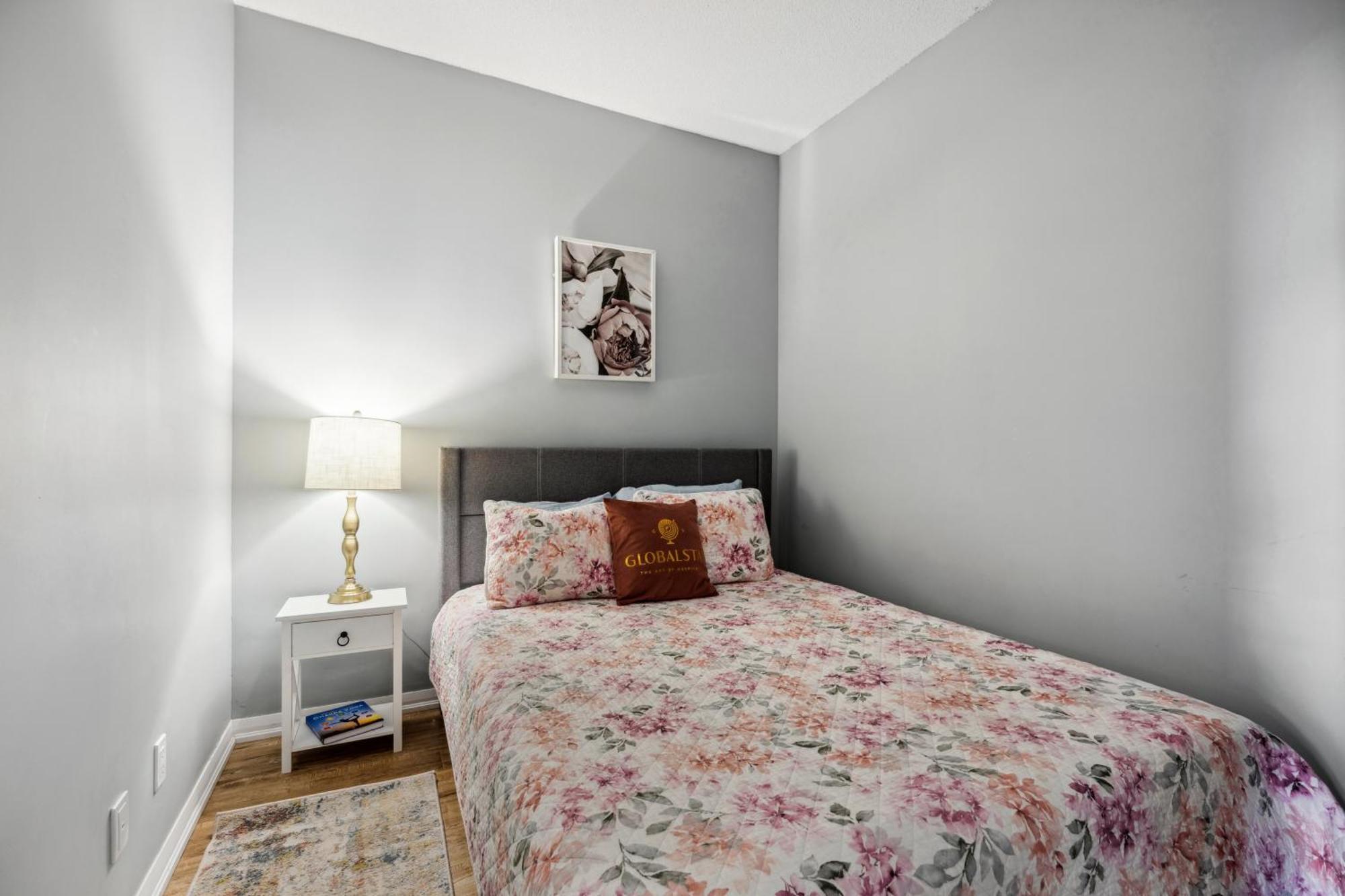 Globalstay. Burano Condos In Downtown Торонто Экстерьер фото