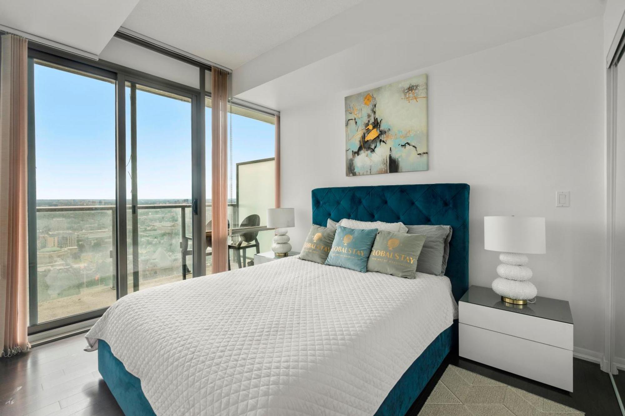 Globalstay. Burano Condos In Downtown Торонто Экстерьер фото